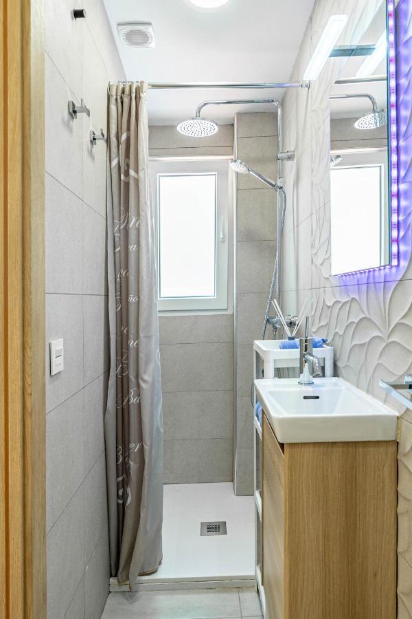 Апартаменти Central Luxury Flat With Free Parking Валенсія Екстер'єр фото