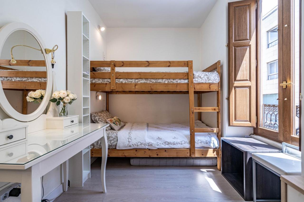 Апартаменти Central Luxury Flat With Free Parking Валенсія Екстер'єр фото