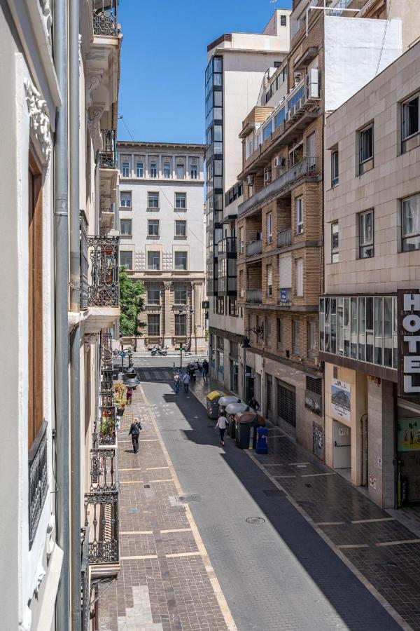 Апартаменти Central Luxury Flat With Free Parking Валенсія Екстер'єр фото